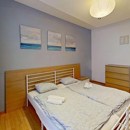 2Br Apt With Free Garage Parking, Close To The Historic Centre Bratislava Extérieur photo