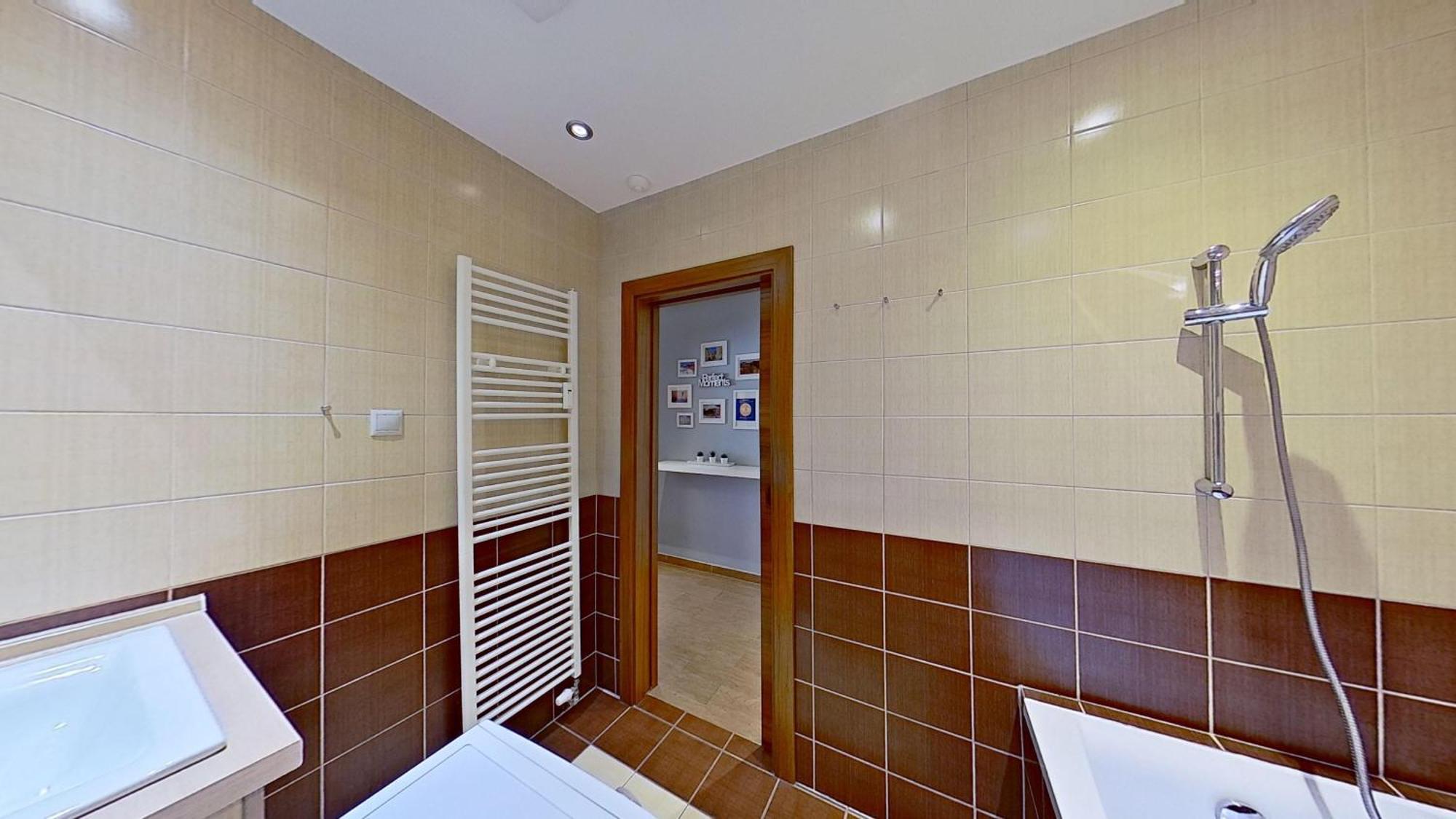 2Br Apt With Free Garage Parking, Close To The Historic Centre Bratislava Extérieur photo