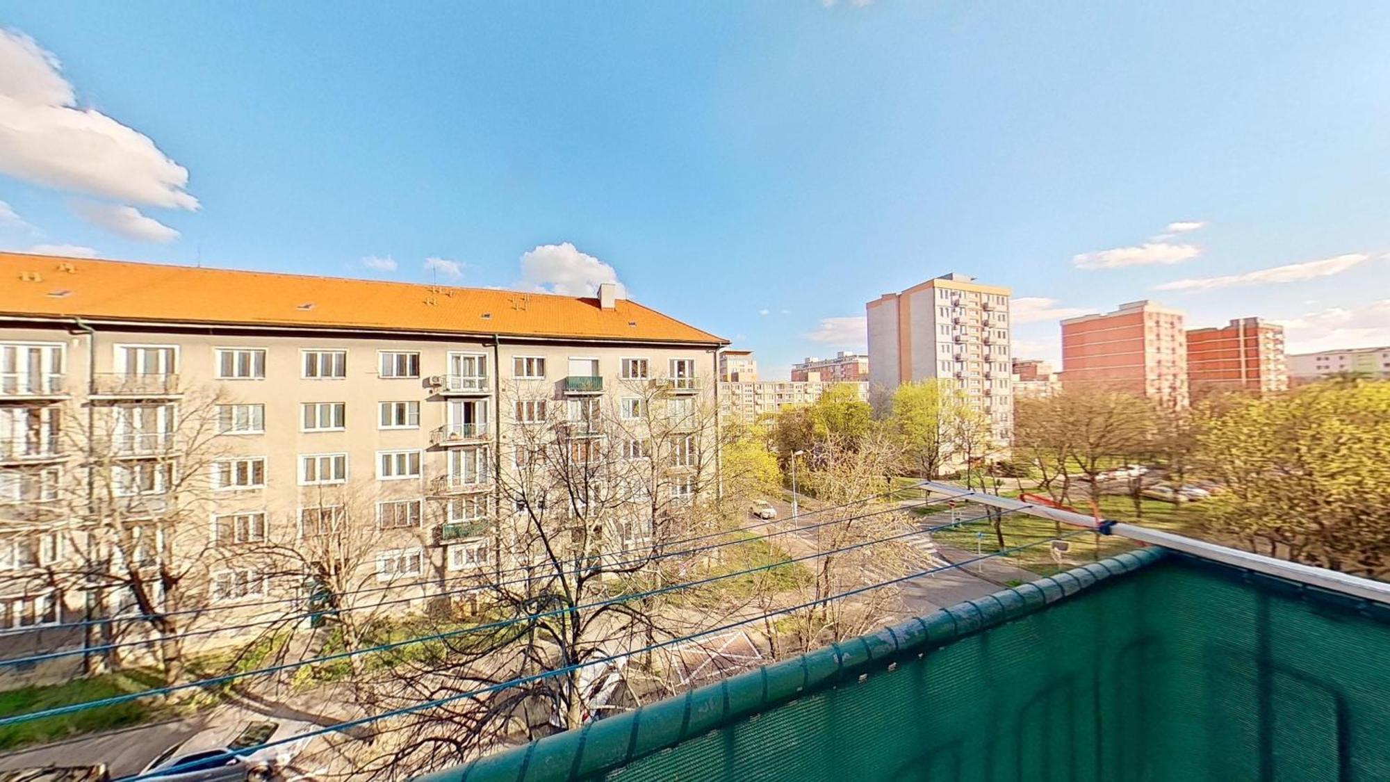 2Br Apt With Free Garage Parking, Close To The Historic Centre Bratislava Extérieur photo